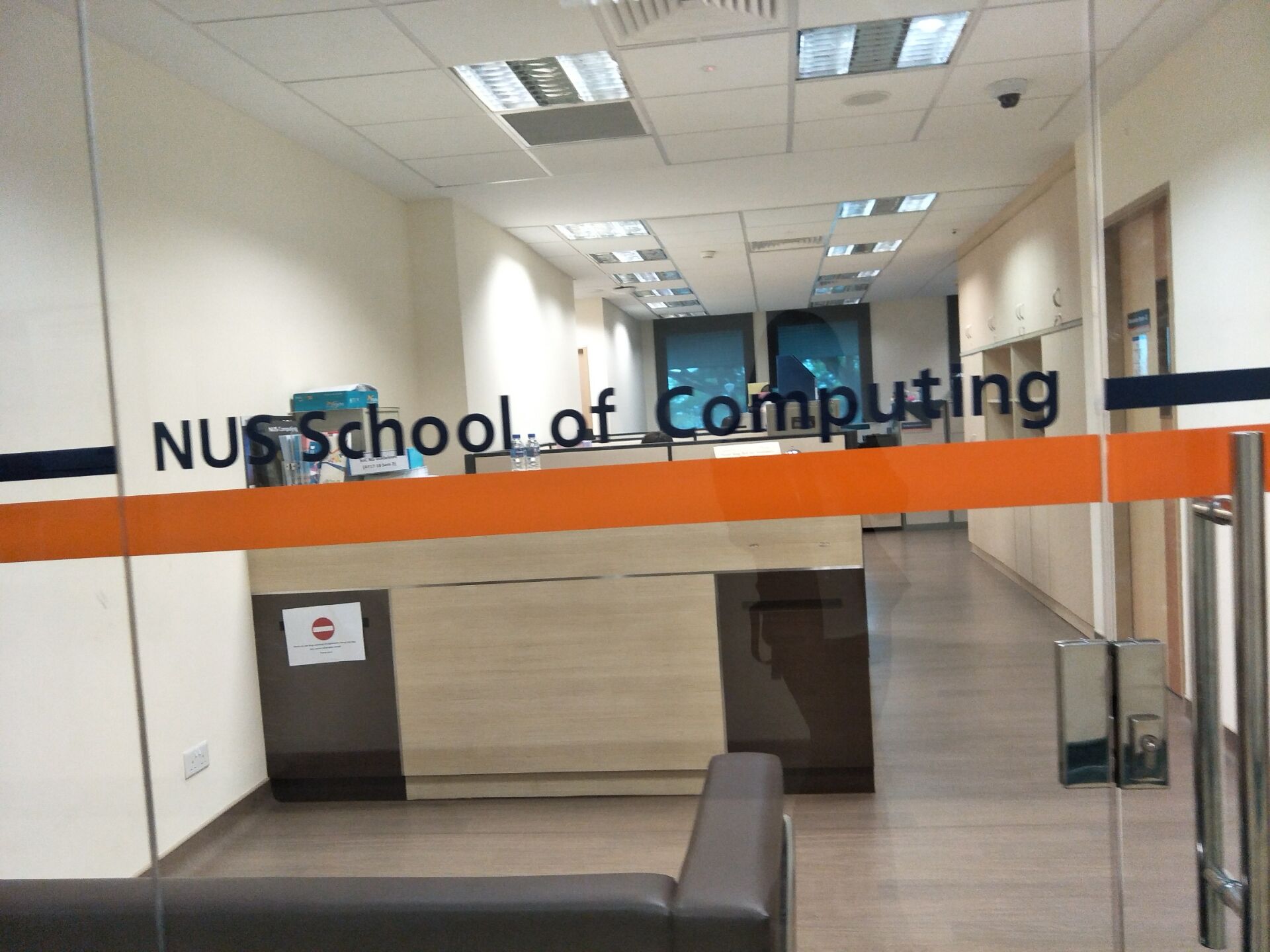 计算机学院的走廊logo
