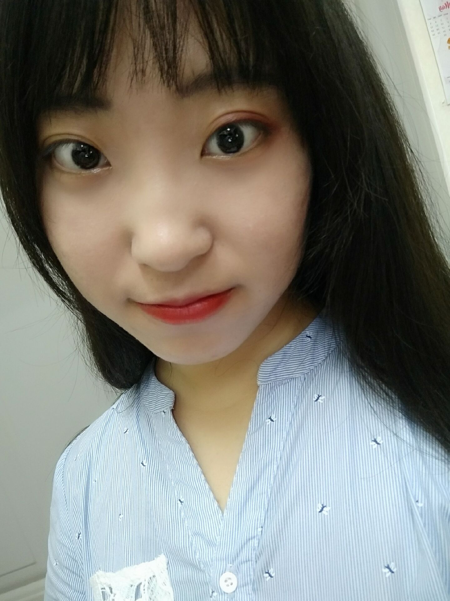 涂一半儿的眼影